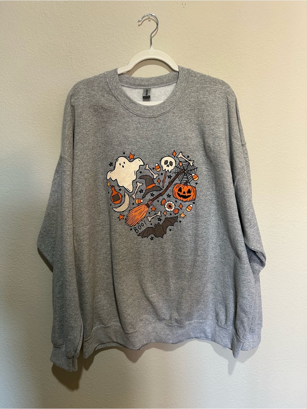 Halloween Graphic Crewneck Sweatshirt